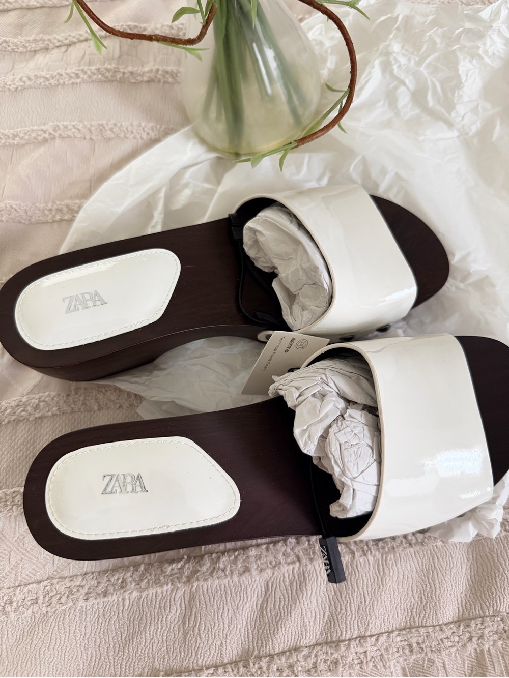 Zara White Patent Leather Platform Mules with Dark Wood-Look Sole.NWT - Picture 5 of 6